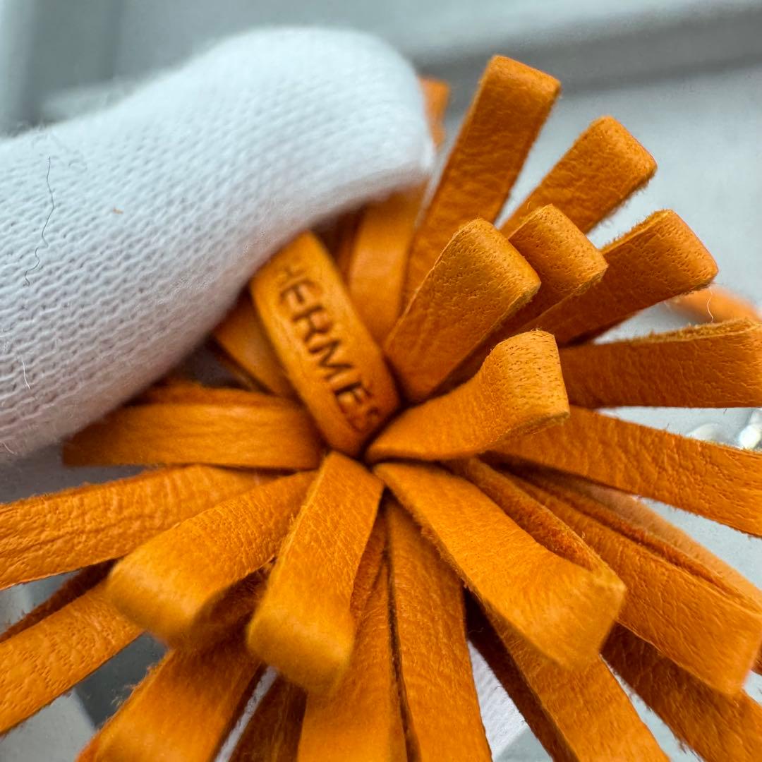 【定番】HERMES カルメンチータ　チャーム　フリンジ　しおり　オレンジ