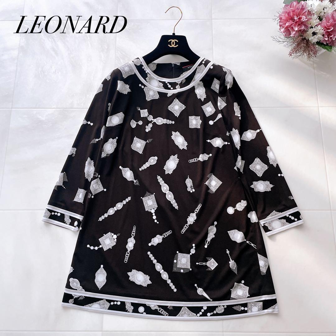 美品✨近年 レオナール モノトーンチュニック カンカン トリム 宝石柄 38