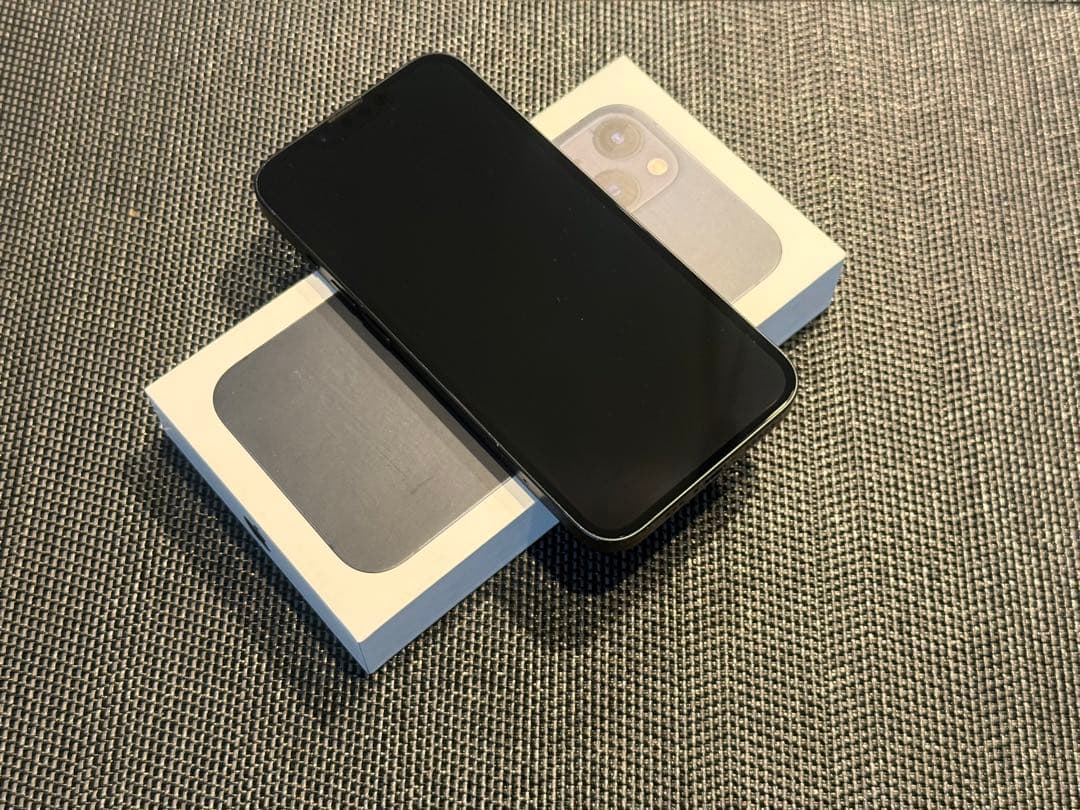 Apple iPhone 13 128GB ミッドナイト SIM フリー 86%