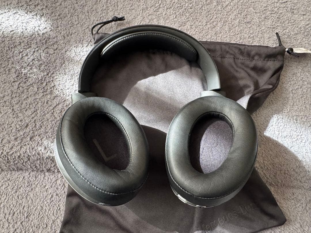 美品！ベンツワイヤレスヘッドホン！2個！