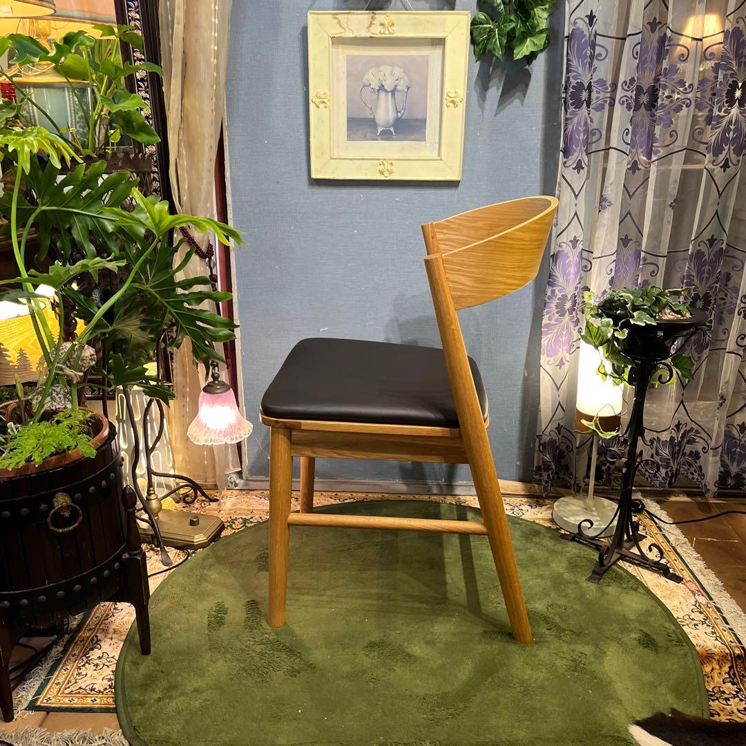 HCake:))) 　SOLK チェア カスタマイズ　座面張り込み仕上げ