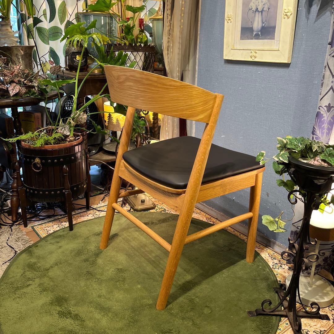 HCake:))) 　SOLK チェア カスタマイズ　座面張り込み仕上げ