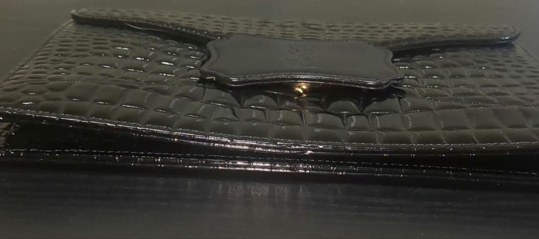 イブ・サンローラン　クロコ型押し クラッチバッグ