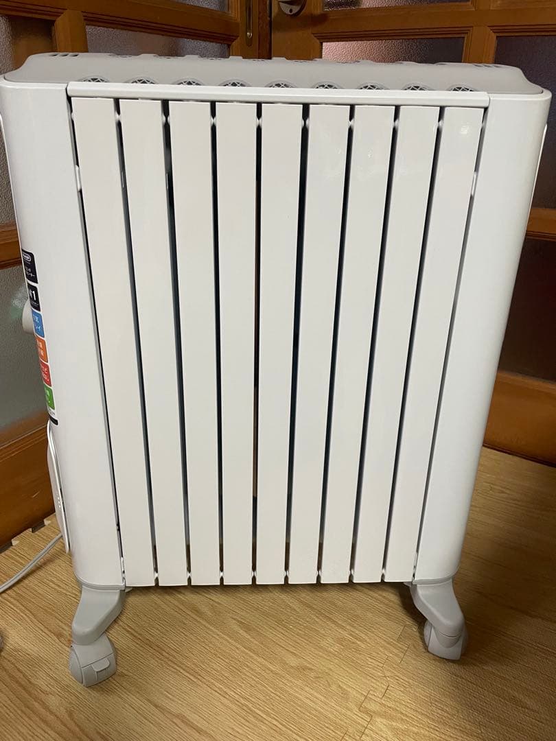 美品✨ほぼ新品！DeLonghi BelCald オイルヒーター ホワイト