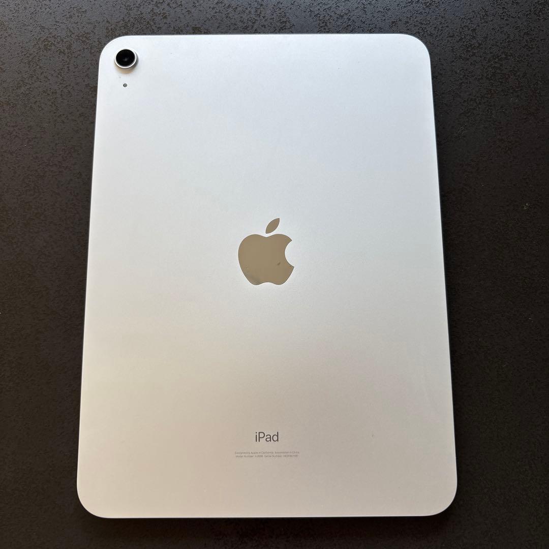 美品iPad 第10世代／Wi-Fiモデル 64GB シルバー 付属品あり