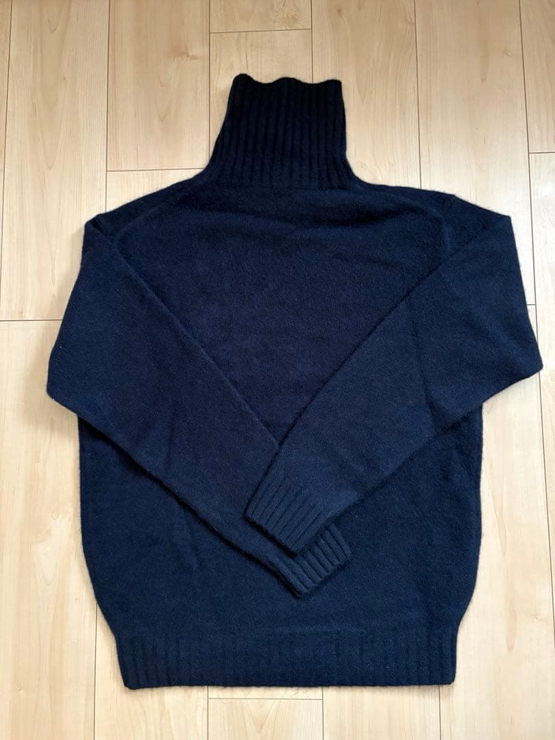 ARROW57. （田中さんのセーター）C.Tocculi M ディープネイビー