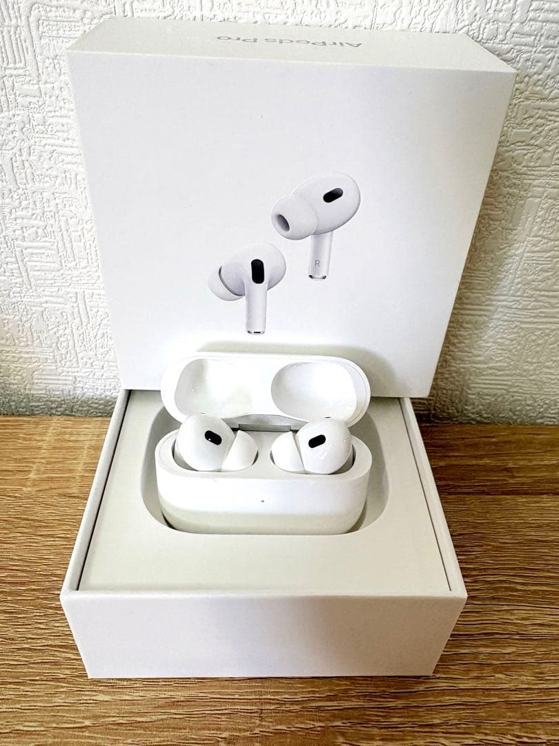Apple AirPods Pro2 本体、おまけ付き