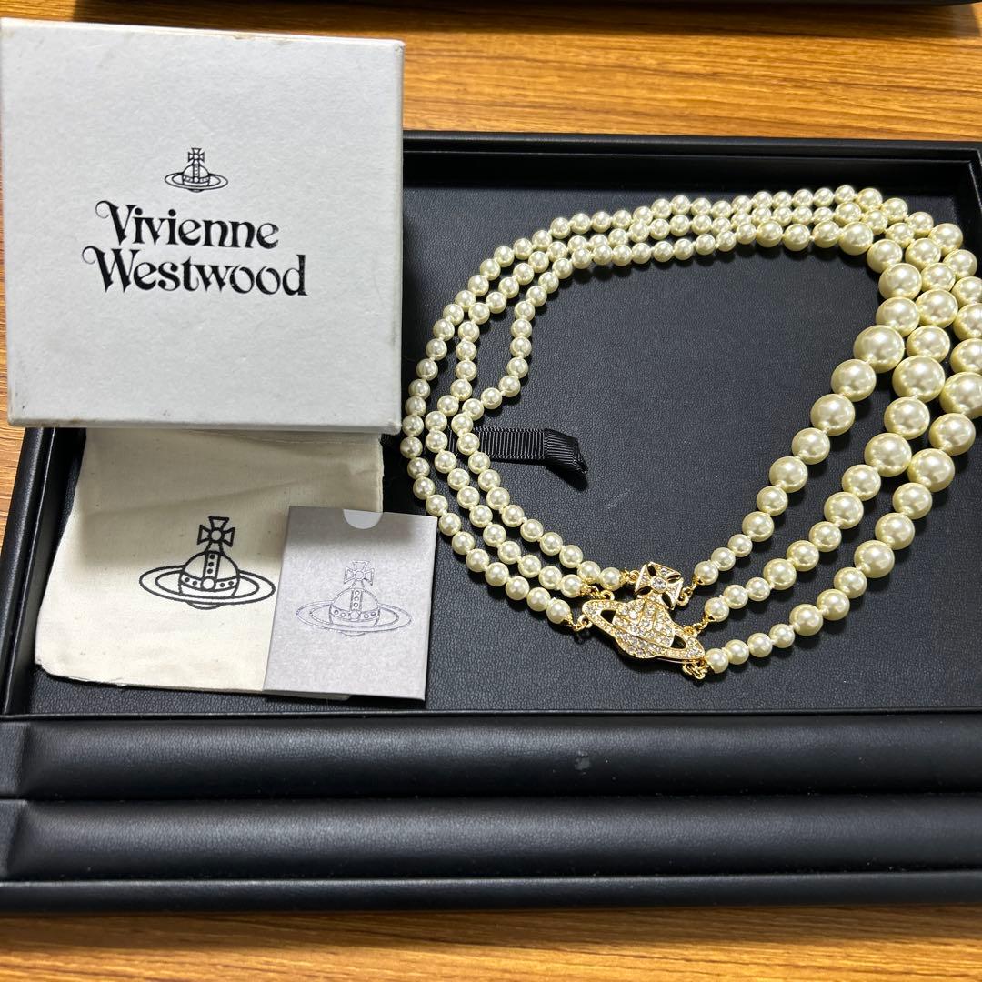 Vivienne Westwood 3連ネックレス