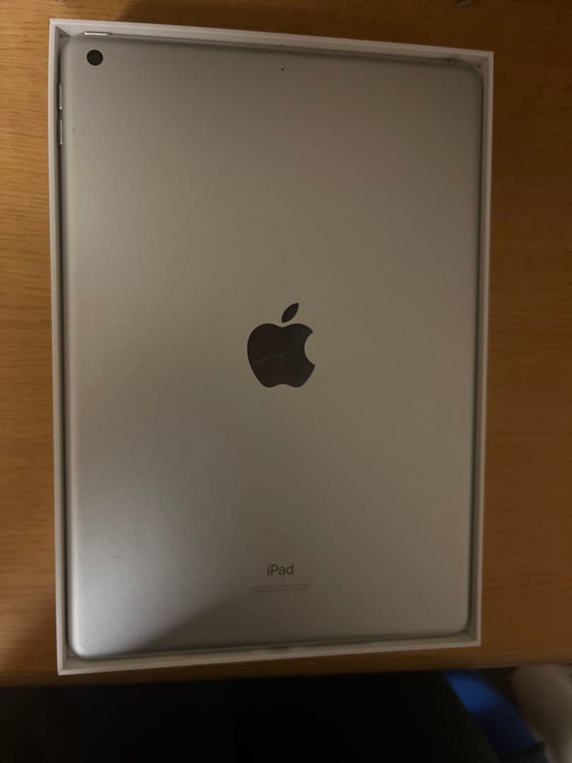 美品 iPad 第9世代 64GB iPad本体　Apple WiFiモデル