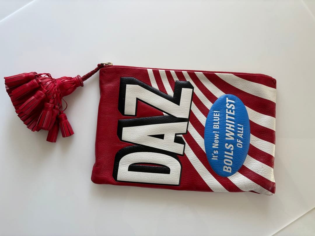 GERGIANA CLUTCH DAZ レッド タッセル付き