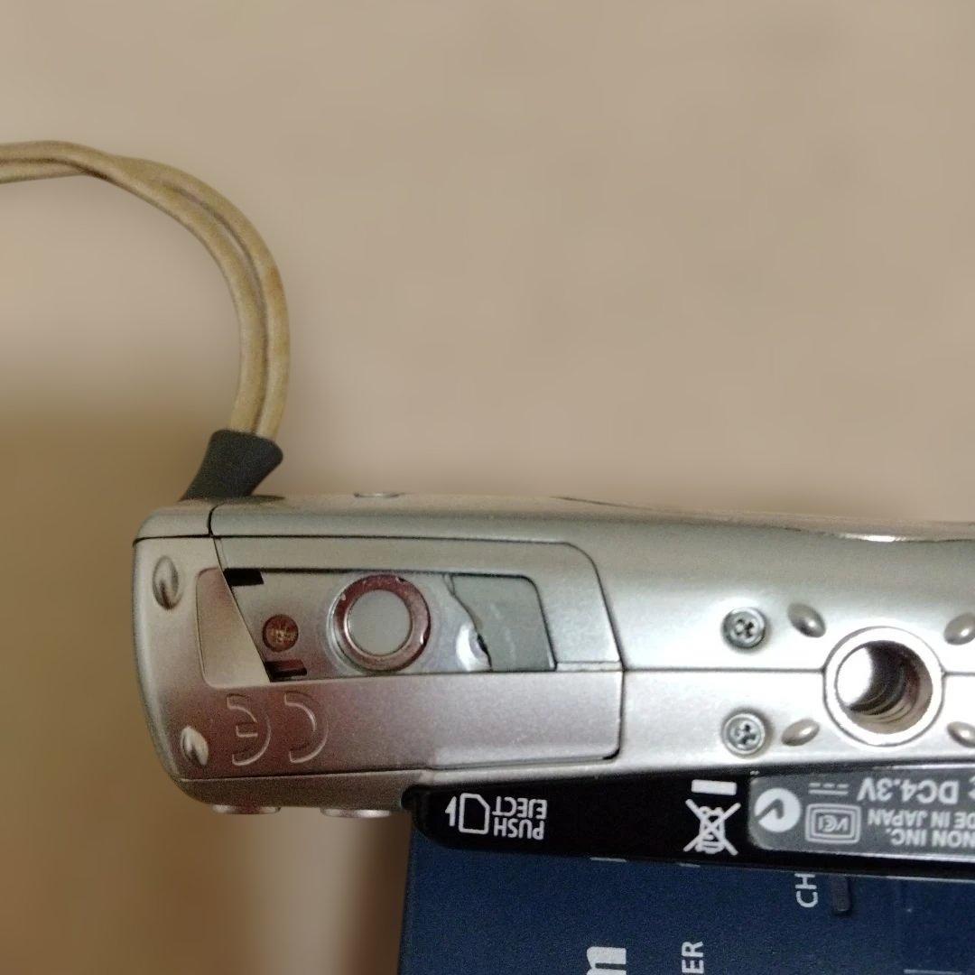 Canon IXY DIGITAL 800 IS 本体と付属品