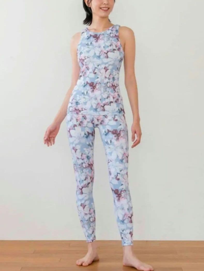 ラバ LAVA ヨガウェア上下セット Mサイズ ウォーターカラープリント