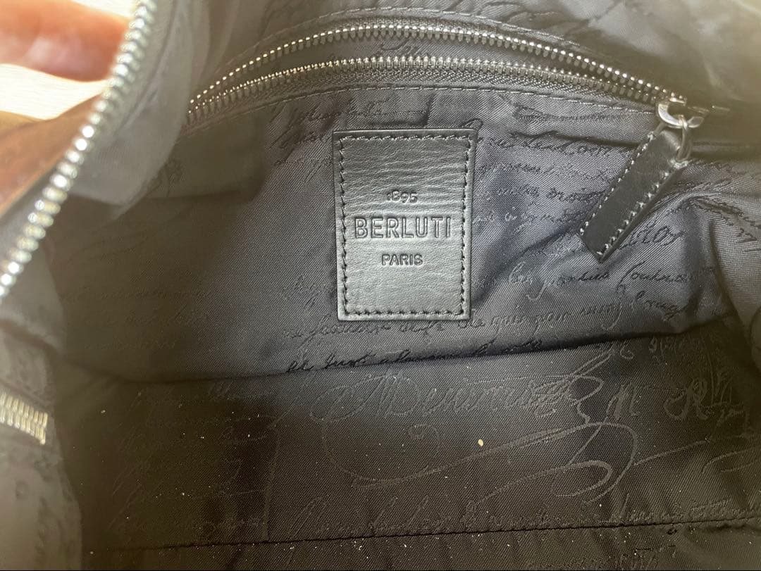 激レア　ベルルッティ　スクリットレザーバッグ