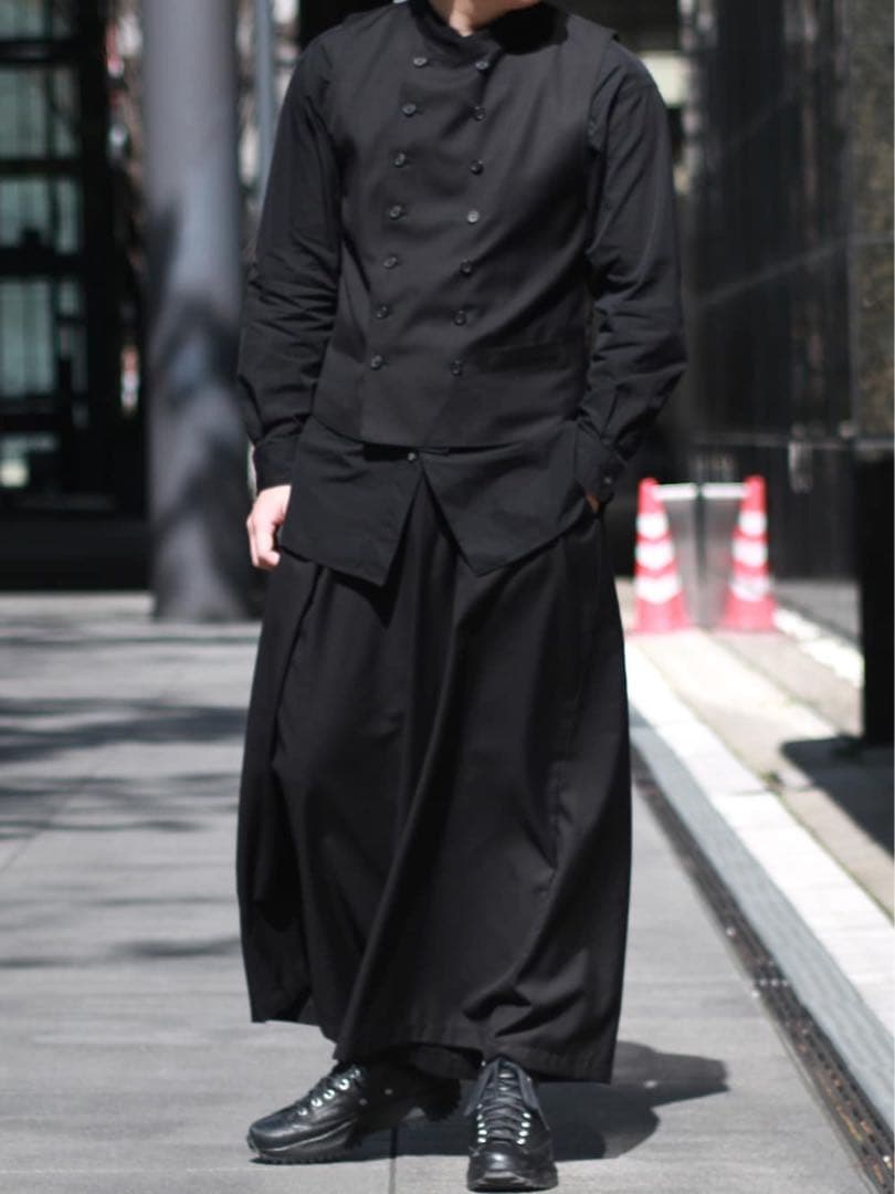 美品★S'YTE★ブラックダブルブレストスタンドカラージレベスト