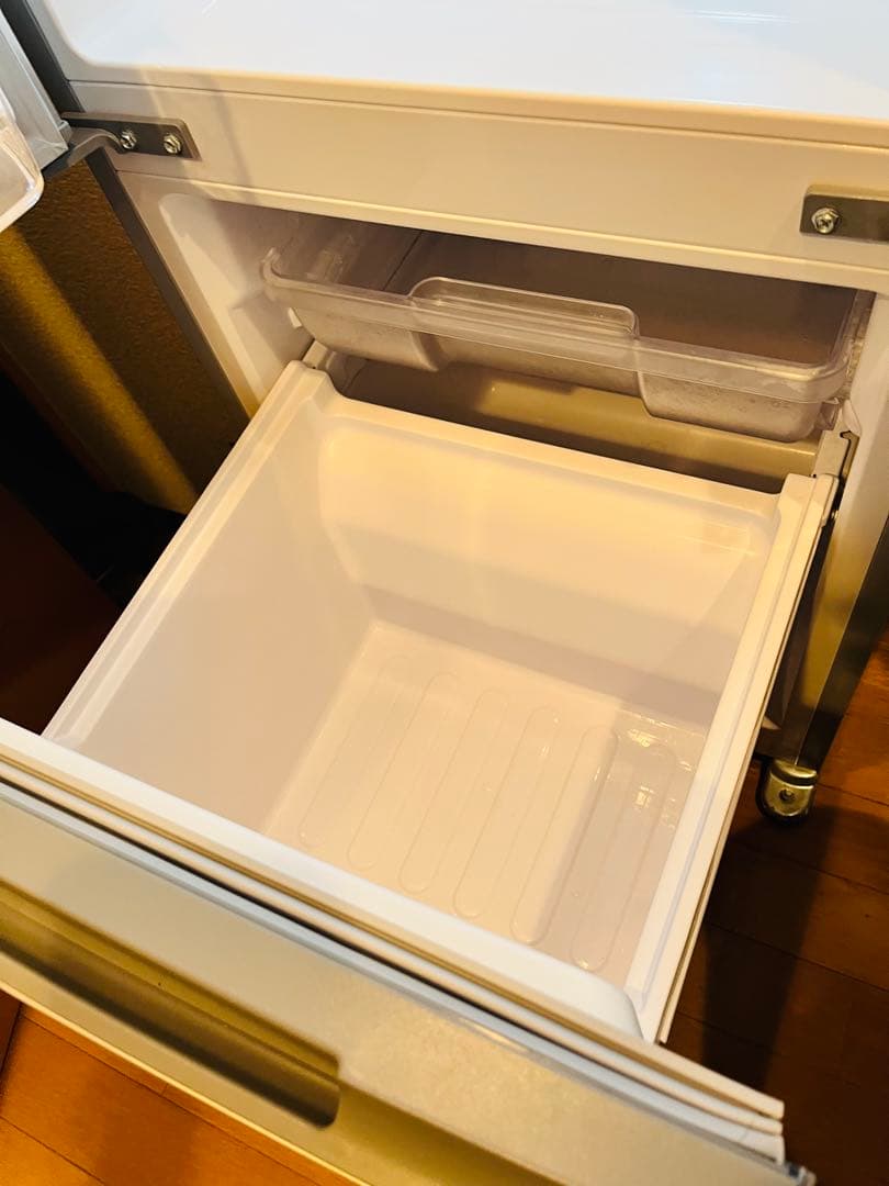 【美品】(23区内配送相談)シャープ 冷蔵庫 SJ-D16G-S 152L