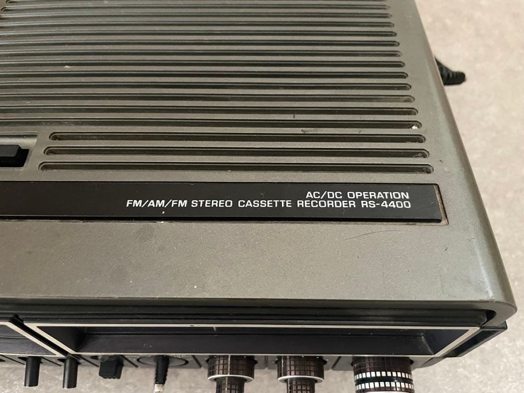 National RS-4400ラジオ・カセットプレーヤー