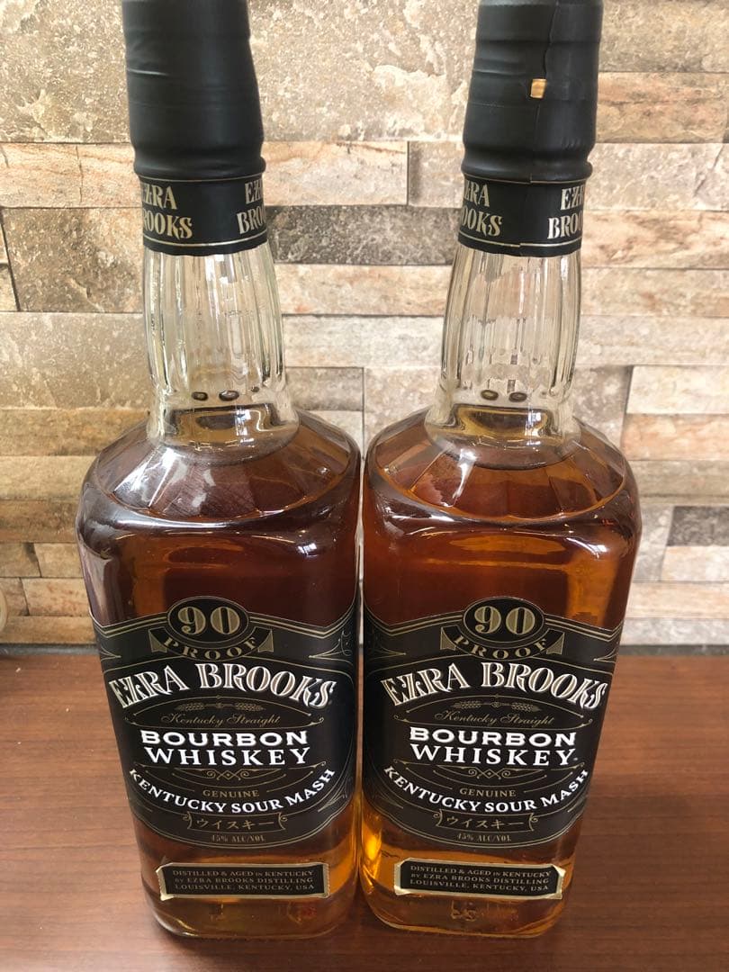 旧ラベル。EZRA BROOKS バーボンウイスキー 750ml ２本セット