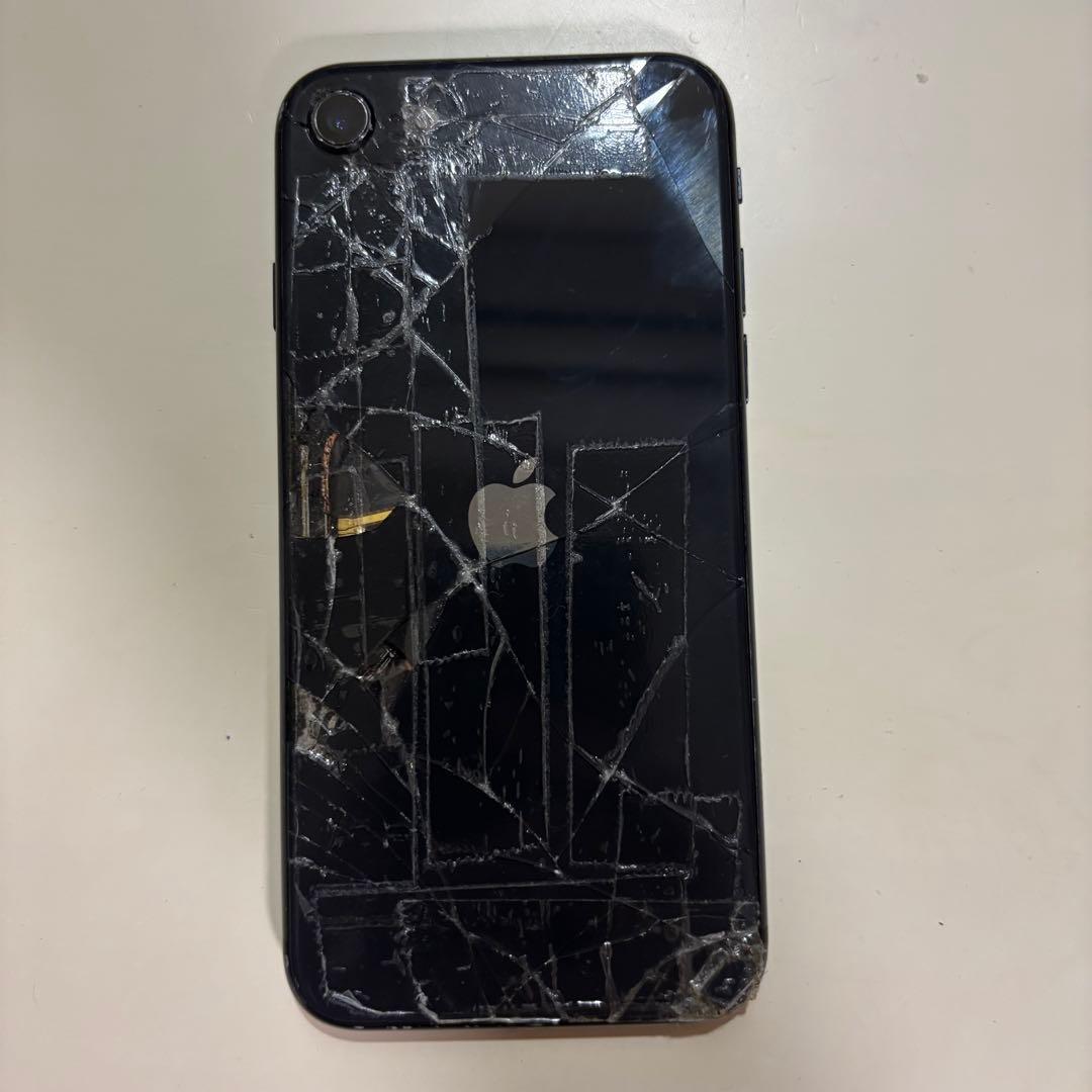 Apple iPhone SE2 128GB (ひび割れ)