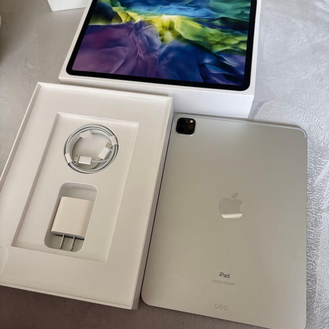 iPad Pro 11インチ　第二世代　Magic Keyboard セット