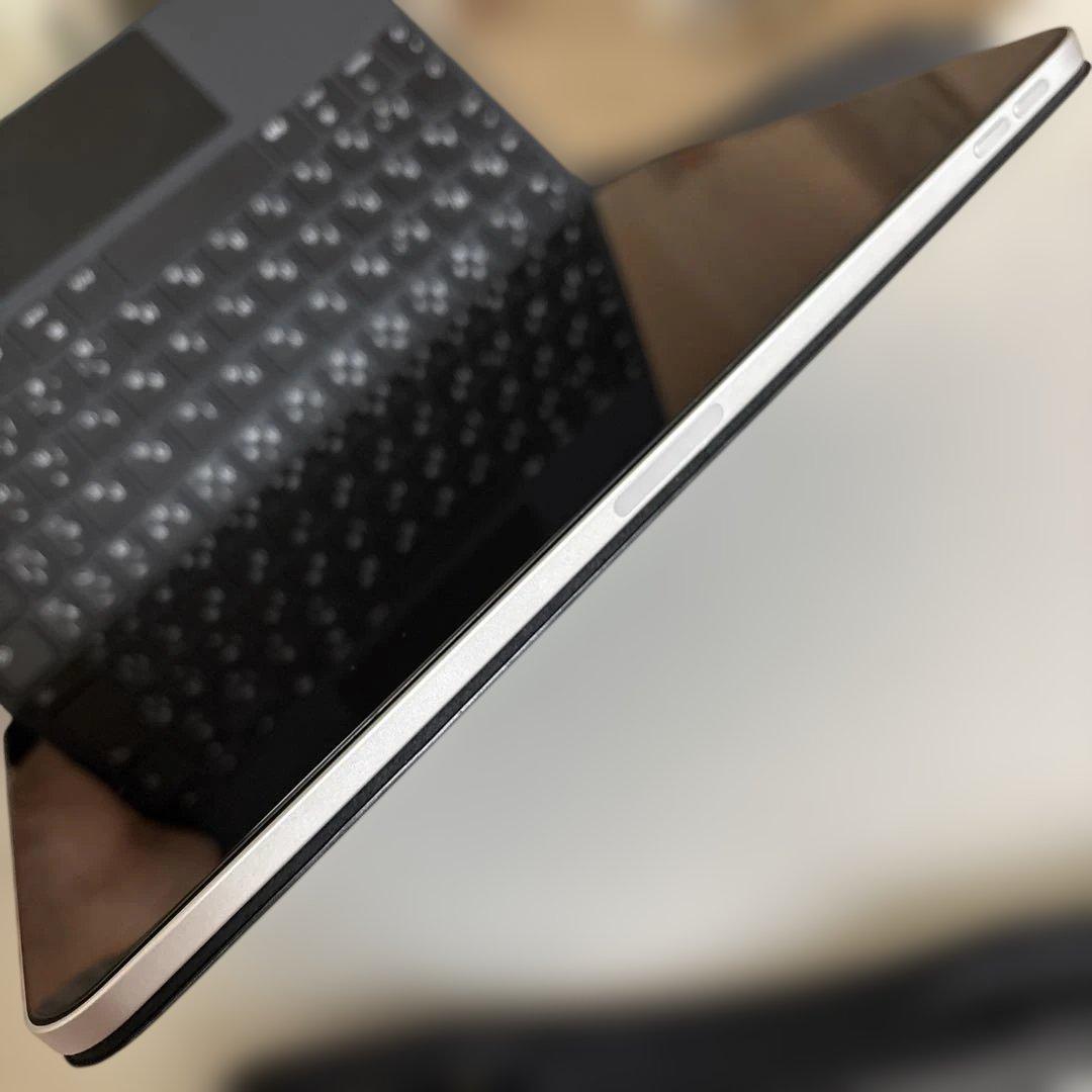 iPad Pro 11インチ　第二世代　Magic Keyboard セット