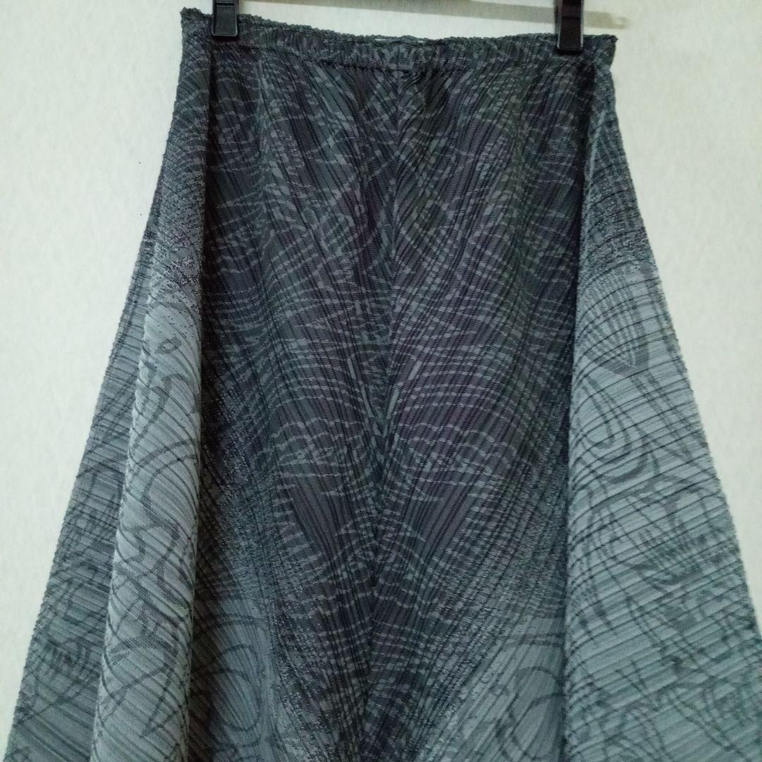 【最終価格】ISSEY MIYAKE　斜めプリーツ　脇開き仕様　サルエル