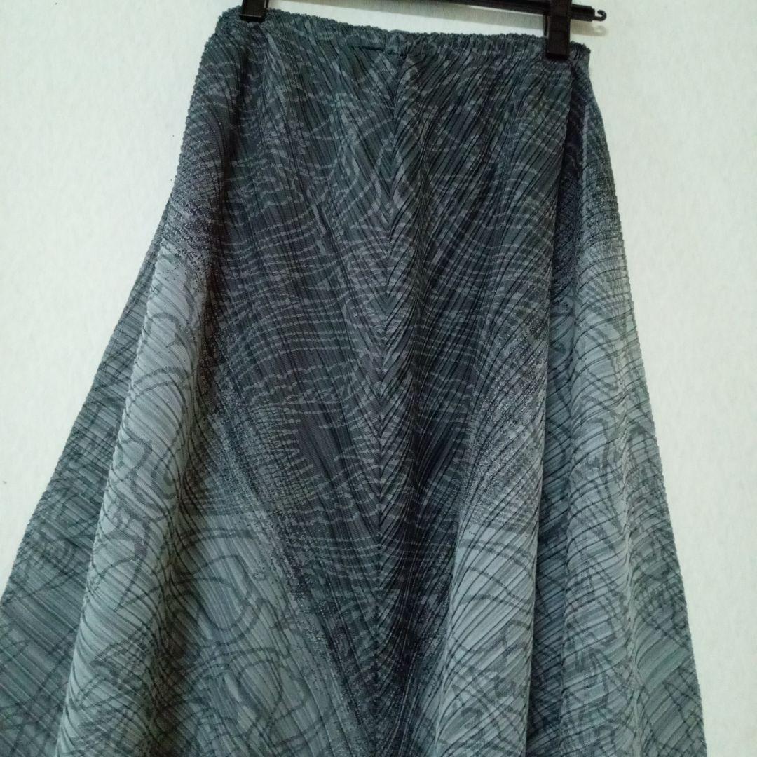 【最終価格】ISSEY MIYAKE　斜めプリーツ　脇開き仕様　サルエル