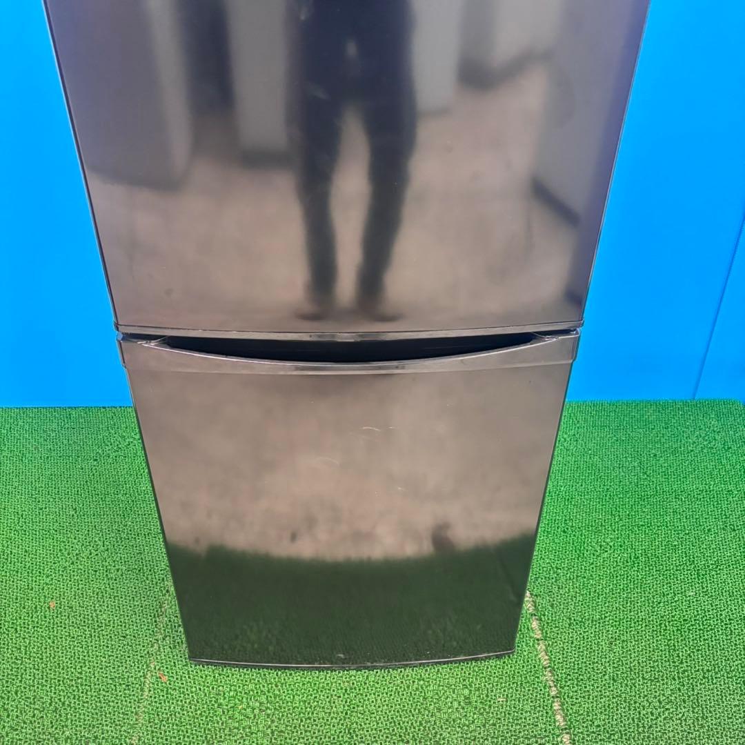 772 2024年製　冷蔵庫　小型　一人暮らし　極美品　100L〜200L 格安