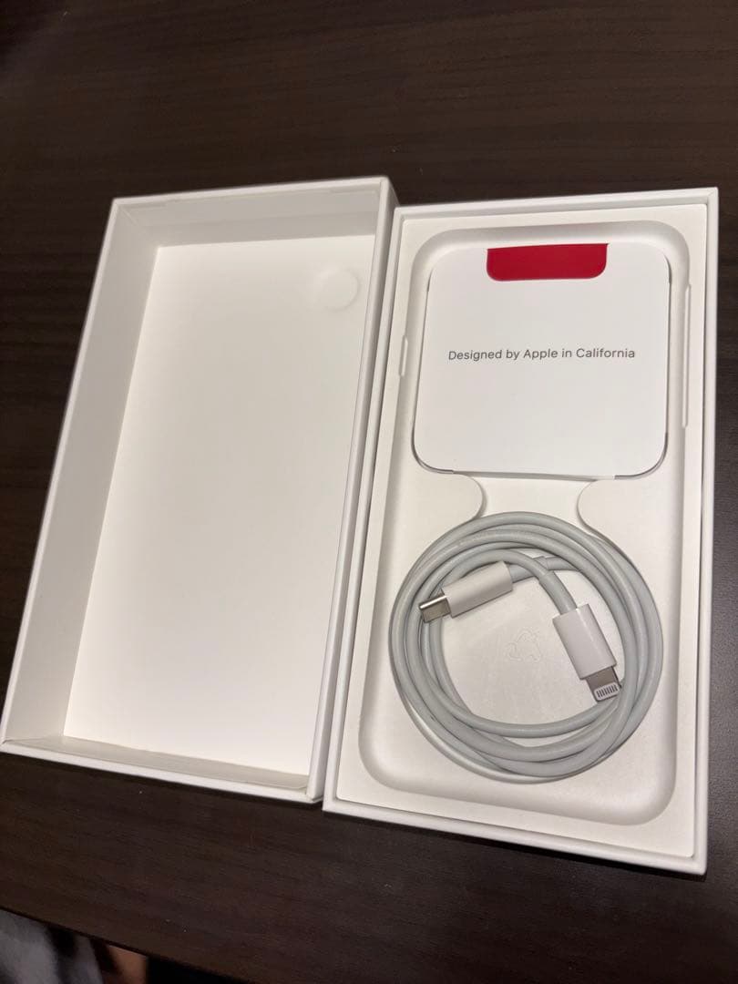 iPhone SE 第3世代 128GB 赤 RED SIMフリー eSIM可