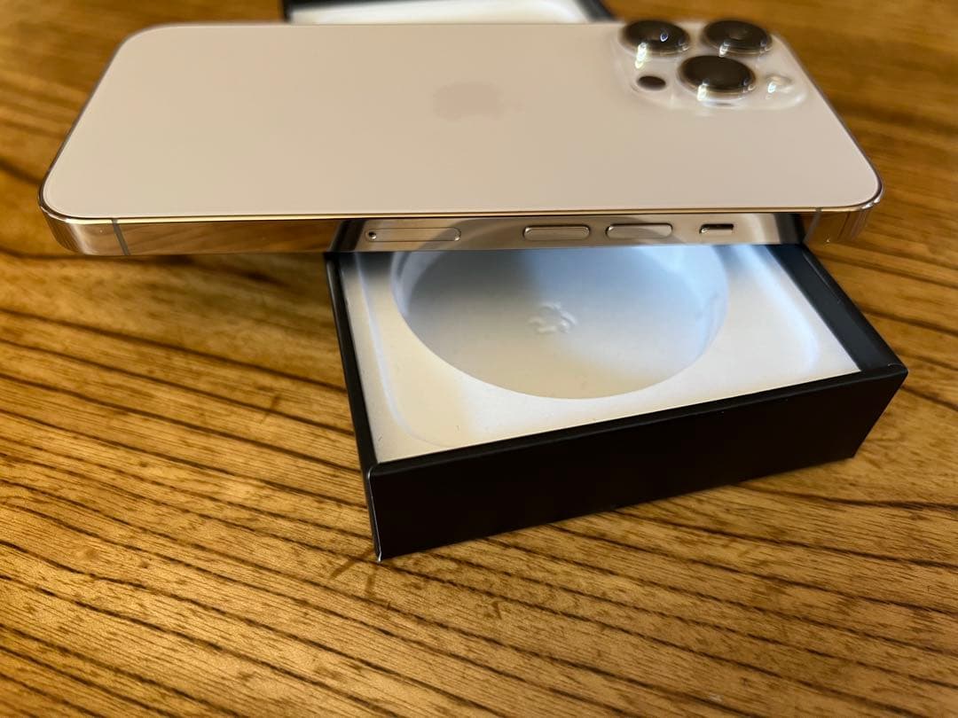 iPhone13pro ゴールド128GB SIMフリー バッテリー84%超美品