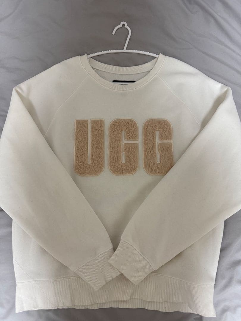 UGG アイボリー スウェット M