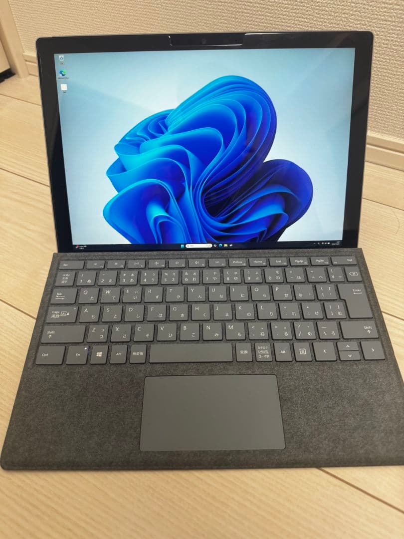 surface Pro7　プラチナ