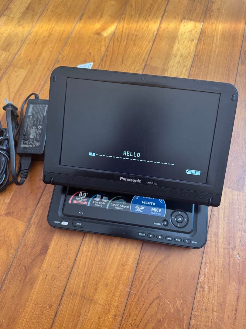 Panasonic ポータブルブルーレイディスクプレーヤー DMP-B200