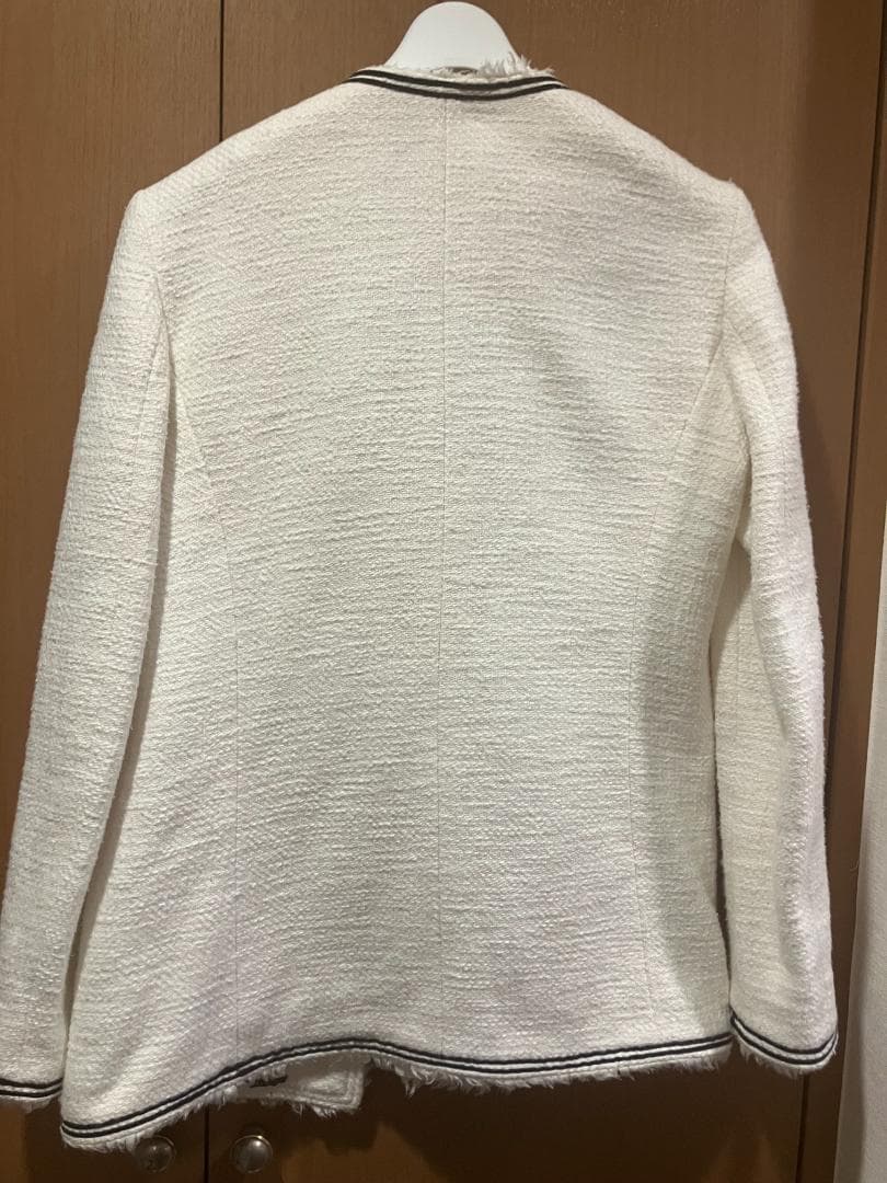 Lisiere ノーカラーツイードジャケット