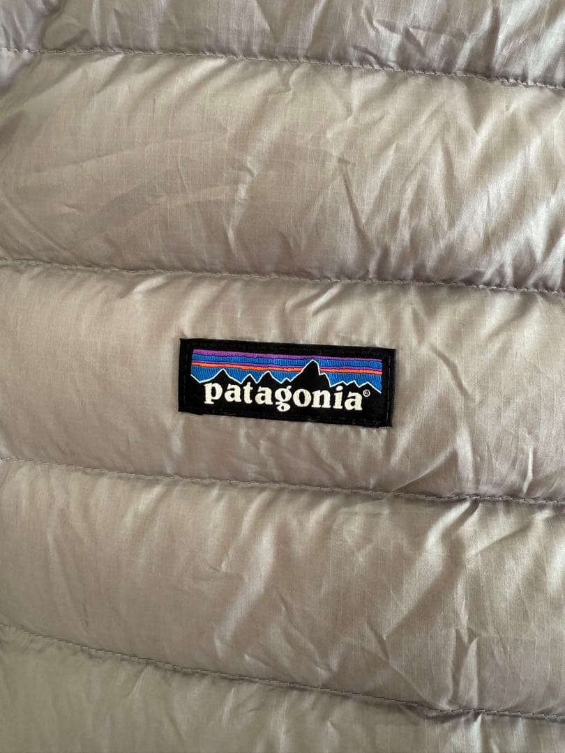 美品 パタゴニア メンズ ダウンセーターベスト シルバーグレー Lサイズ