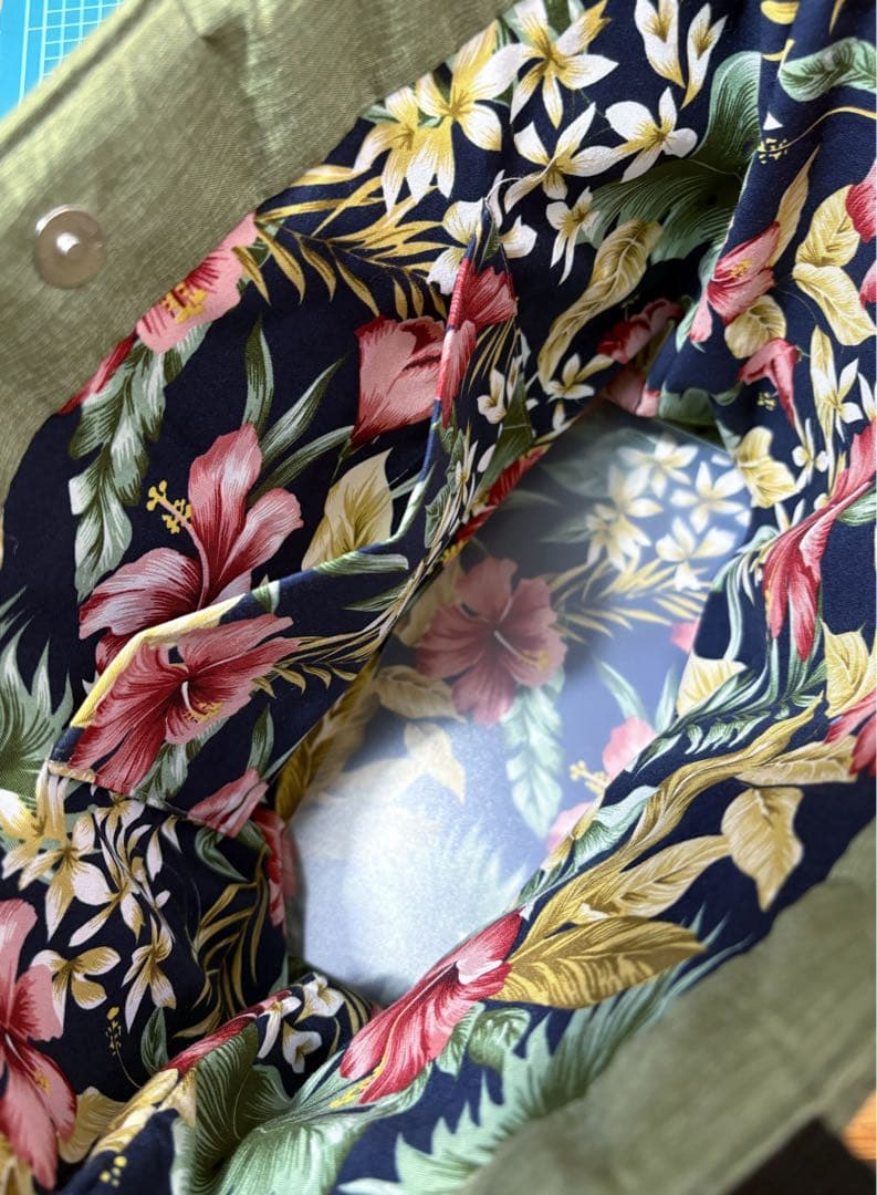 ハワイアンキルトバッグ　　プルメリア&ホヌ　オリーブグリーン