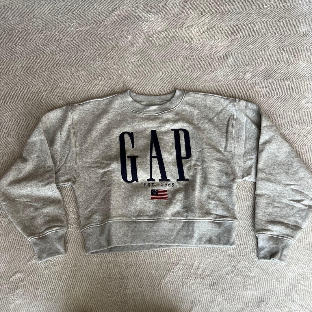 GAP EST. 1969 クロップドスウェット グレー 新品タグ付き