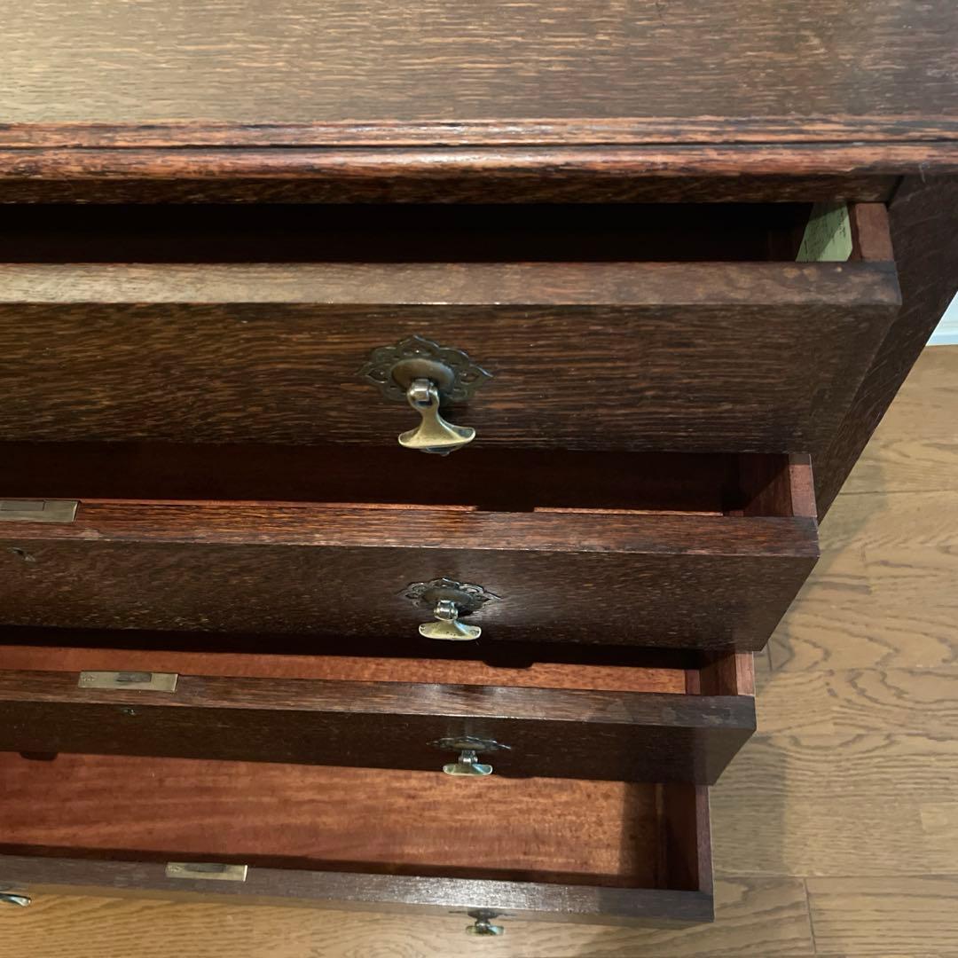 アンティーク オーク材　チェスト キャビネット　真鍮　キャスター