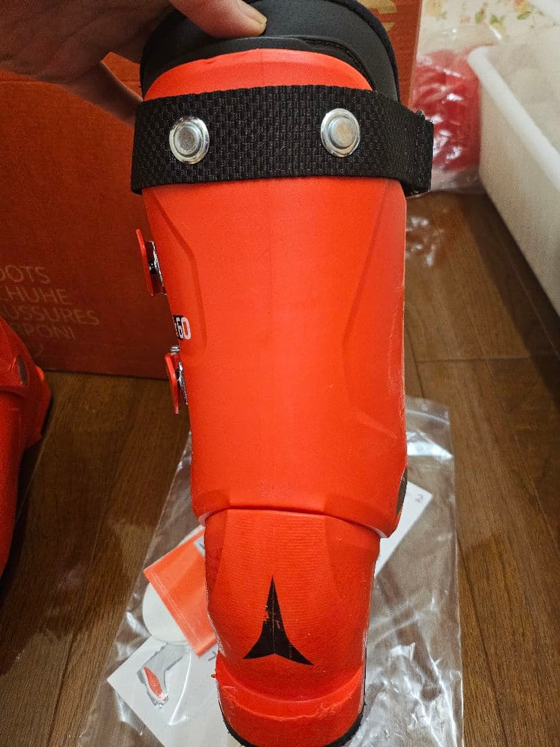 ATOMIC REDSTER Jr 60 スキーブーツ 赤色