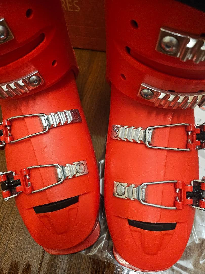 ATOMIC REDSTER Jr 60 スキーブーツ 赤色