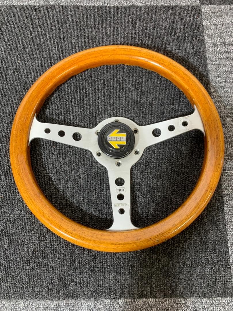 MOMO INDY ステアリングホイール（ウッド・クラシック） 直径32cm