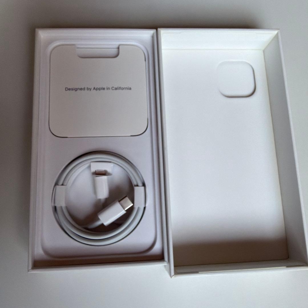 iPhone 13 本体128GB ミッドナイトsimフリーガラスフィルム2枚付