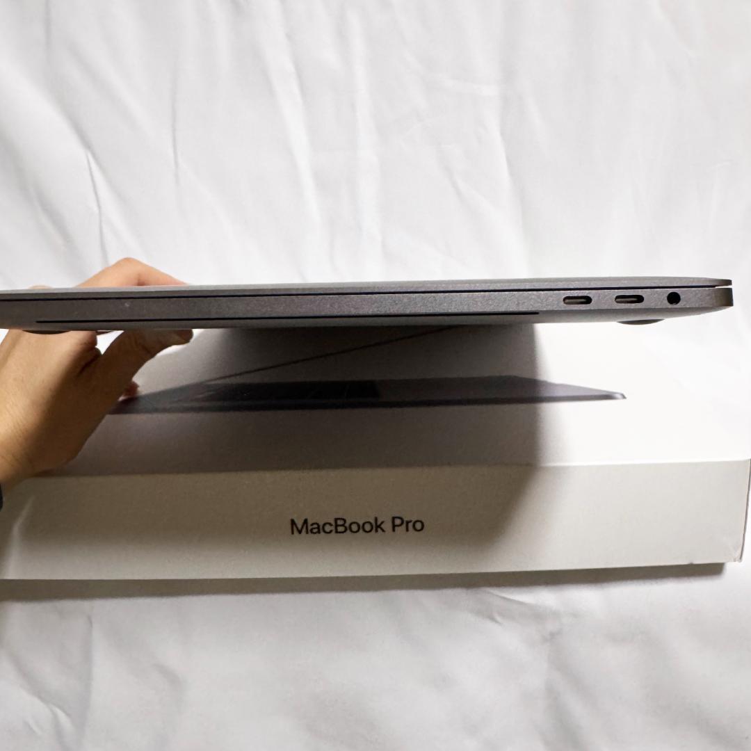 Macbook Pro 15インチ　2018　i9　32GB　1TB　US　美品