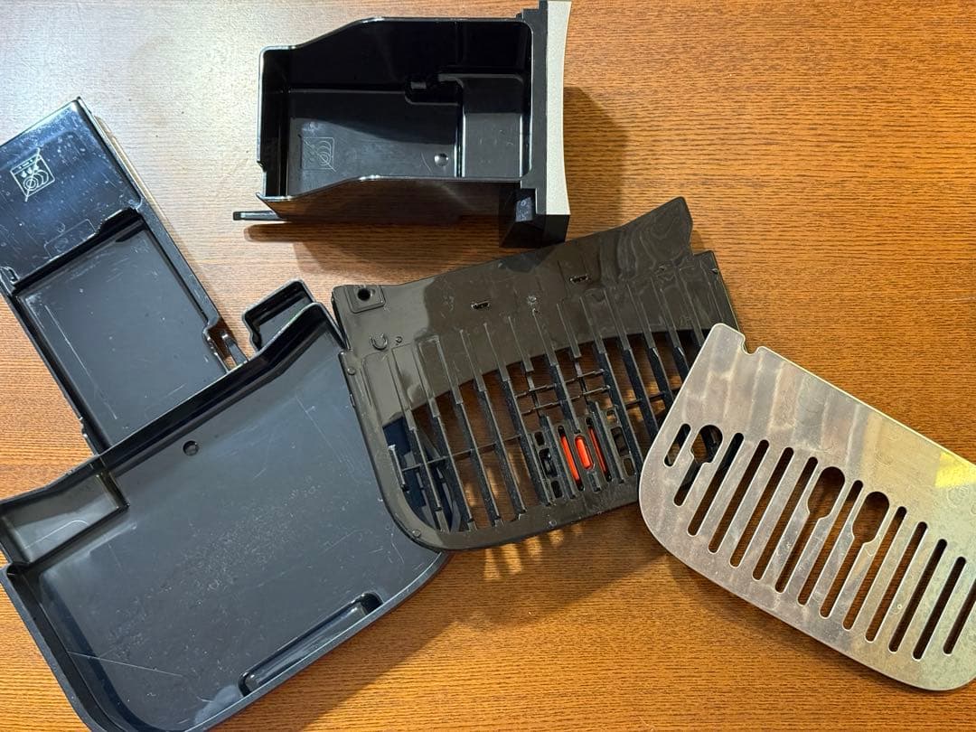 デロンギ　全自動コーヒーマシン　マグニフィカ イーヴォ　ECAM29081TB