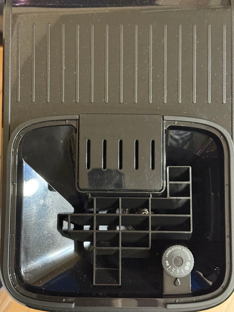 デロンギ　全自動コーヒーマシン　マグニフィカ イーヴォ　ECAM29081TB