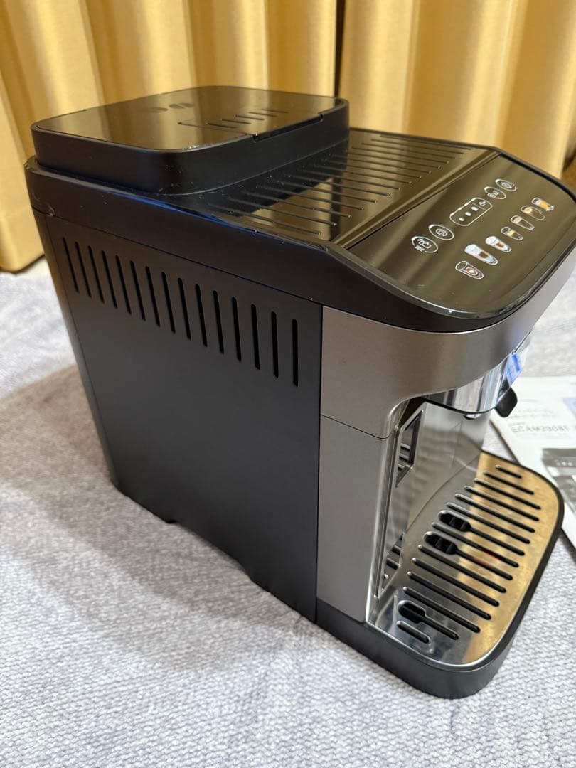 デロンギ　全自動コーヒーマシン　マグニフィカ イーヴォ　ECAM29081TB