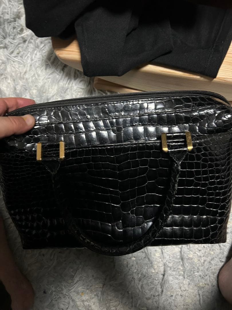 【訳あり】ブラック クロコダイルハンドバッグ