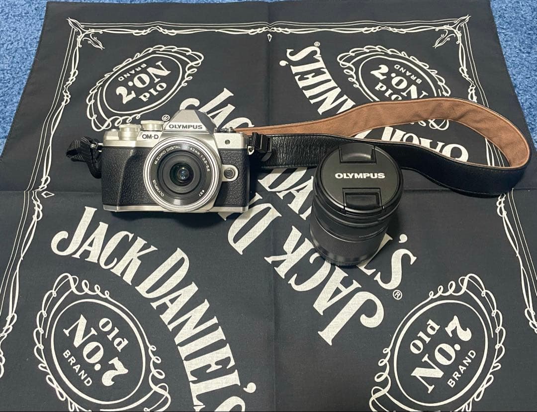 OLYMPUS ミラーレス一眼カメラ OM-D E-M10 MarkIII EZ