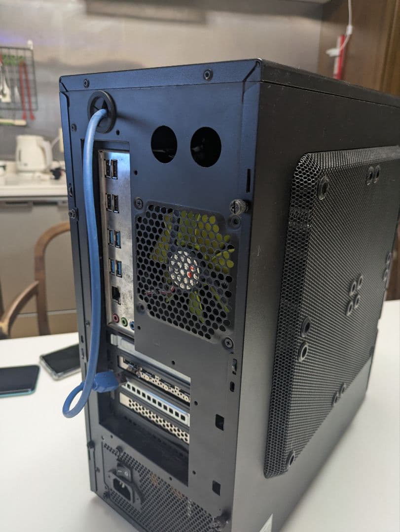 Windowsデスクトップ E5-2680v4 / 32GB / M4000 /SSD 1TB