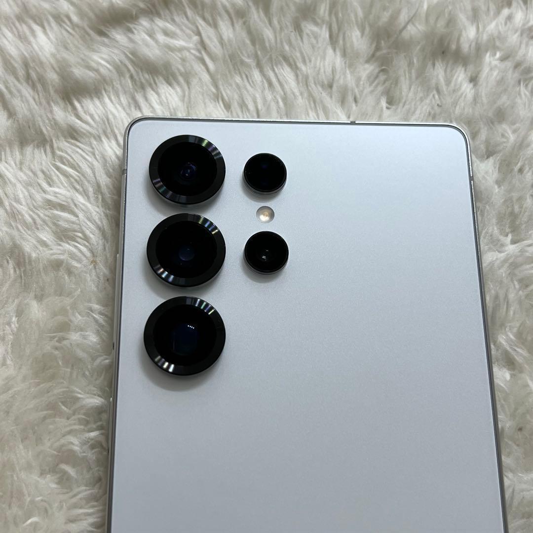 ★ Galaxy S25 ultra 256GB ホワイトシルバー美品j06