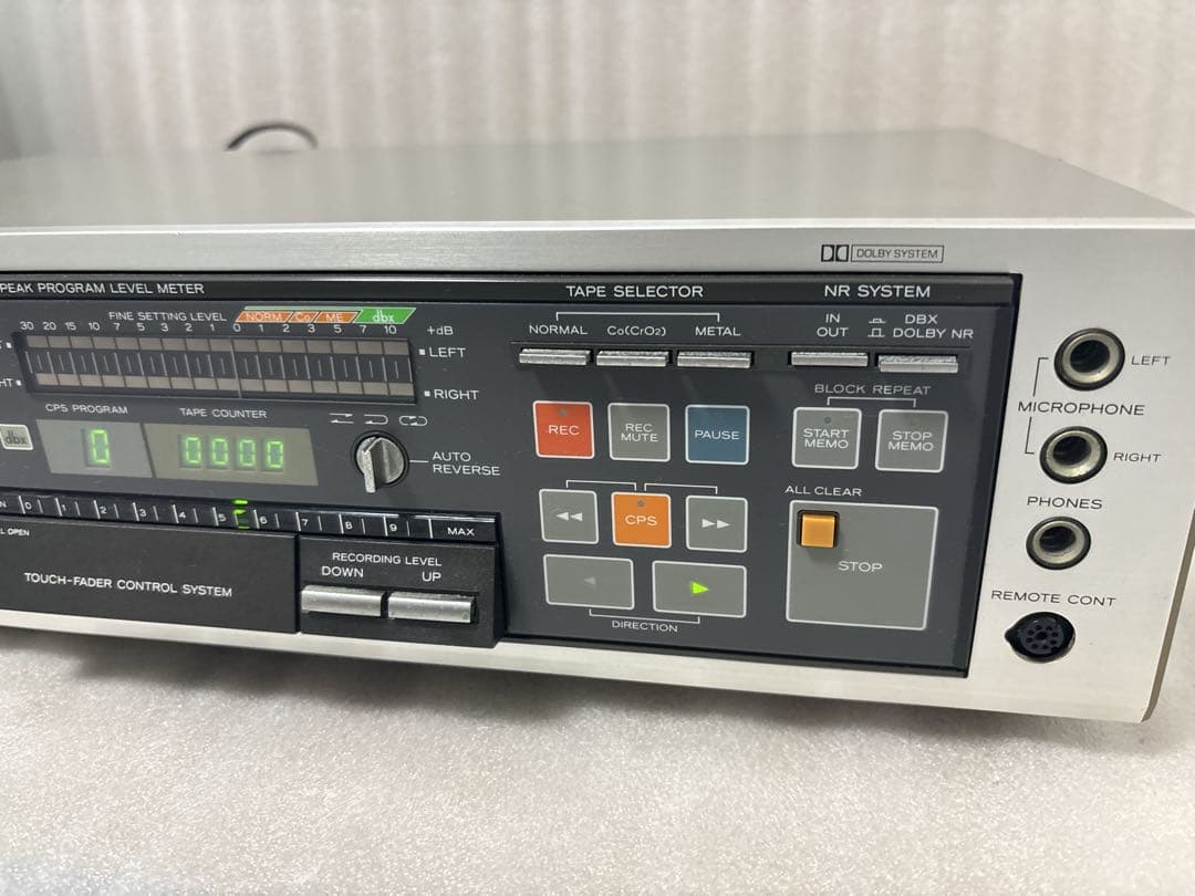 希少！カセットデッキ　TEAC V-R1